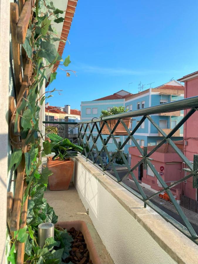 Lisbon, Renovated T2 Apartment Portas De Benfica Amadora Extérieur photo
