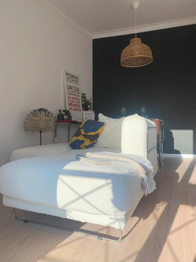 Lisbon, Renovated T2 Apartment Portas De Benfica Amadora Extérieur photo
